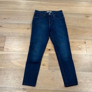 Levis 721 High Rise Skinny Jean